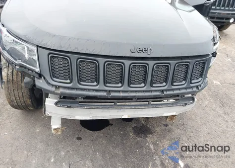2019 Jeep Compass Altitude 4X4 from USA, damaged, VIN 3C4NJDBBXKT670590